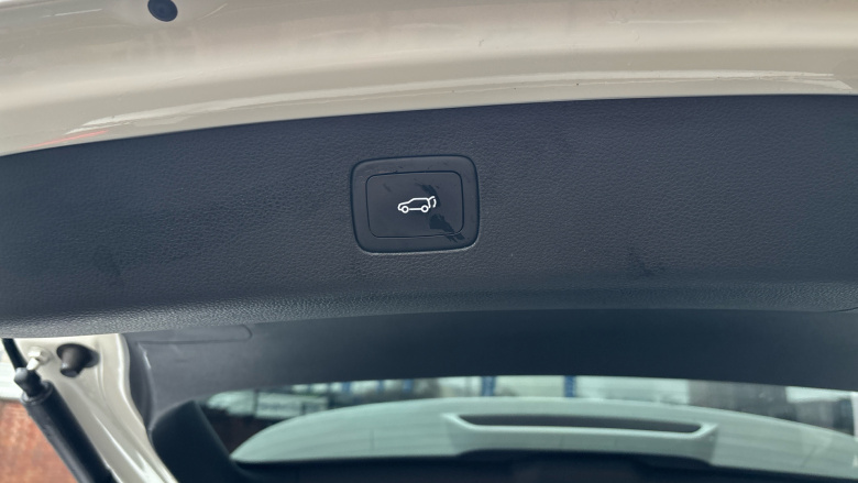 MG Hs 1.5 T-GDI PHEV Exclusive 5dr Auto Hatchback